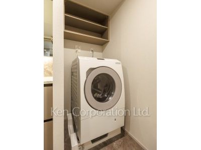 Washer-Dryer ※Photo of the same layout on 8 floor. Decoration and fixture may differ.