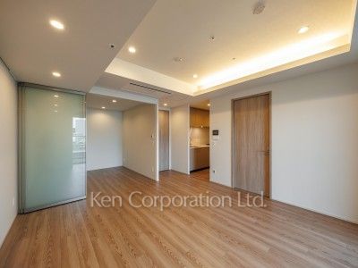 Living-Dining ※Photo of the same layout on 8 floor. Decoration and fixture may differ.