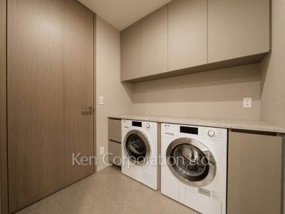Washing Machine Space ※Photo of the same layout on 38 floor. Decoration and fixture may differ.