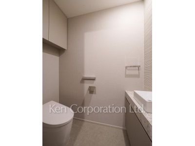 Lavatory ※Photo of the same layout on 38 floor. Decoration and fixture may differ.