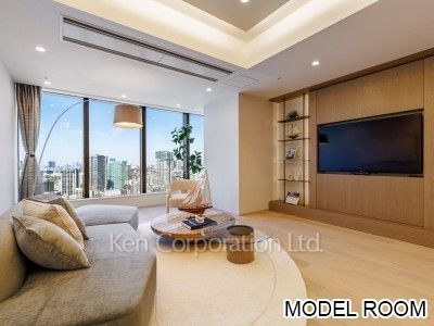 Living-Dining ※Staged Unit ※Photo of the same layout on 31 floor. Decoration and fixture may differ.