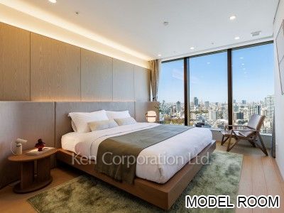 Master Bedroom ※Staged Unit ※Photo of the same layout on 31 floor. Decoration and fixture may differ.