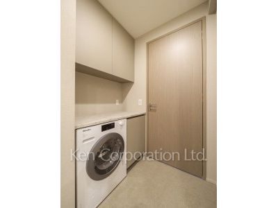 *Photo of similar layout