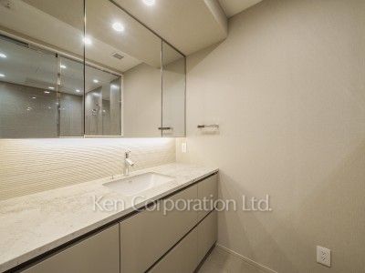 *Photo of similar layout