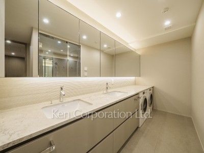 *Photo of similar layout