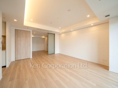 Living-Dining ※Photo of the same layout on 10 floor. Decoration and fixture may differ.