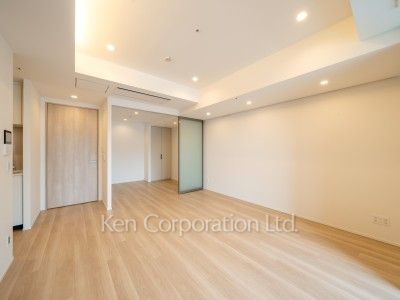 Living-Dining ※Photo of the same layout on 17 floor. Decoration and fixture may differ.