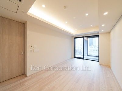 Living-Dining ※Photo of the same layout on 9 floor. Decoration and fixture may differ.