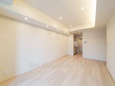 Living-Dining ※Photo of the same layout on 9 floor. Decoration and fixture may differ.