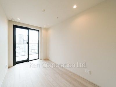 Bedroom ※Photo of the same layout on 9 floor. Decoration and fixture may differ.