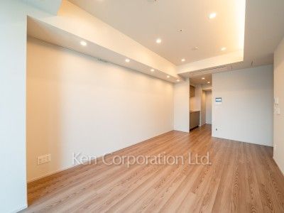 Living-Dining ※Photo of the same layout on 13 floor. Decoration and fixture may differ.