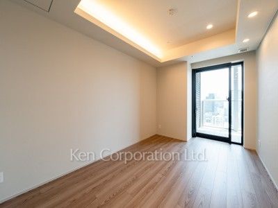 Master Bedroom ※Photo of the same layout on 13 floor. Decoration and fixture may differ.