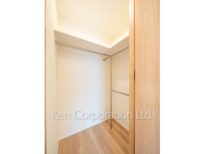 Bath ※Photo of the same layout on 10 floor. Decoration and fixture may differ.