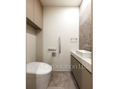 Bath ※Photo of the same layout on 10 floor. Decoration and fixture may differ.