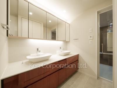 Powder Room