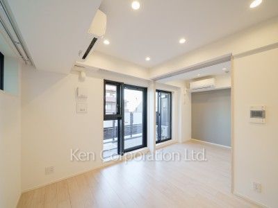 Living-Dining ※Photo of the same layout on 3 floor. Decoration and fixture may differ.
