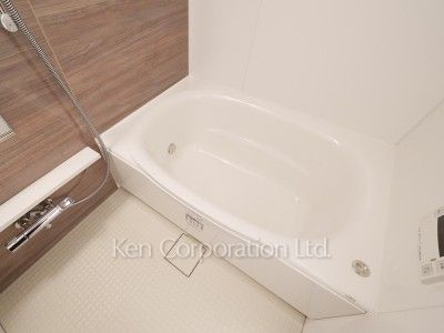 Bath ※Photo of the same layout on 3 floor. Decoration and fixture may differ.