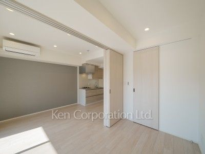 Bedroom ※Photo of the same layout on 3 floor. Decoration and fixture may differ.