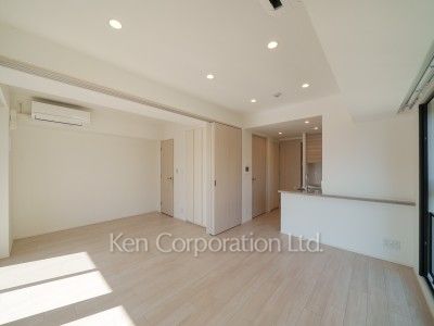Living-Dining ※Photo of the same layout on 3 floor. Decoration and fixture may differ.