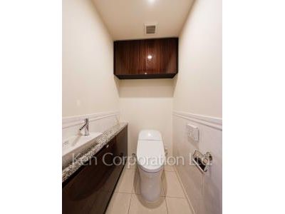 Lavatory