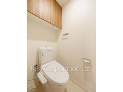 Lavatory ※Photo of the same layout on 9 floor. Decoration and fixture may differ.