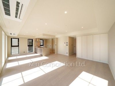 Living-Dining ※Photo of the same layout on 2 floor. Decoration and fixture may differ.