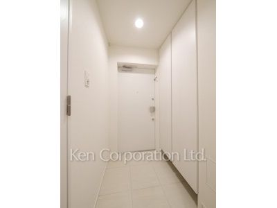 Entrance ※Photo of the same layout on 3 floor. Decoration and fixture may differ.