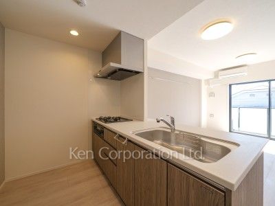 Kitchen ※Photo of the same layout on 3 floor. Decoration and fixture may differ.