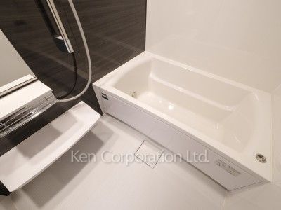 Bath ※Photo of the same layout on 3 floor. Decoration and fixture may differ.