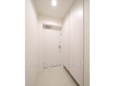 Entrance ※Photo of the same layout on 3 floor. Decoration and fixture may differ.