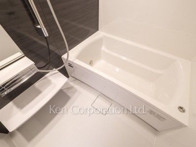 Bath ※Photo of the same layout on 3 floor. Decoration and fixture may differ.