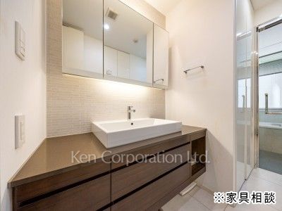Powder Room