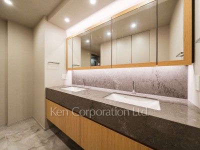 Powder Room