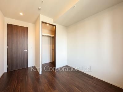 Bedroom ※Photo of the same layout on 34 floor. Decoration and fixture may differ.