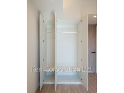 Closet ※Photo of the same layout on 19 floor. Decoration and fixture may differ.