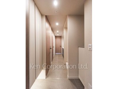 Corridor ※Photo of the same layout on 19 floor. Decoration and fixture may differ.