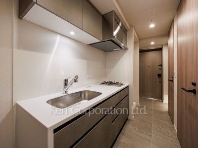 Kitchen ※Photo of the same layout on 19 floor. Decoration and fixture may differ.
