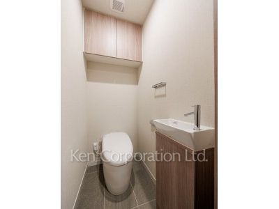 Lavatory ※Photo of the same layout on 19 floor. Decoration and fixture may differ.