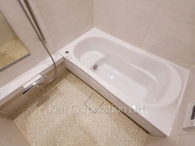 Bath ※Photo of the same layout on 23 floor. Decoration and fixture may differ.