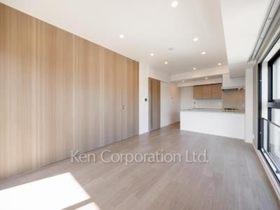 Living-Dining ※Photo of the same layout on 7 floor. Decoration and fixture may differ.