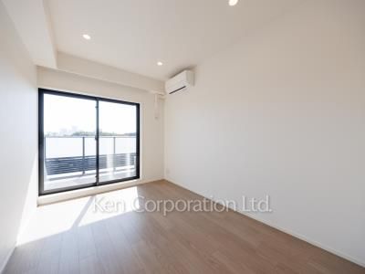 Bedroom ※Photo of the same layout on 7 floor. Decoration and fixture may differ.