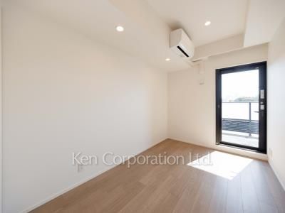 Bedroom ※Photo of the same layout on 7 floor. Decoration and fixture may differ.