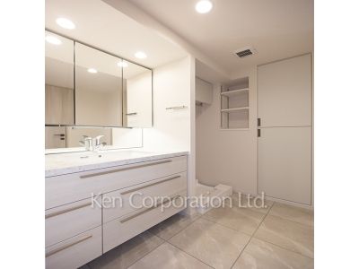 Powder Room