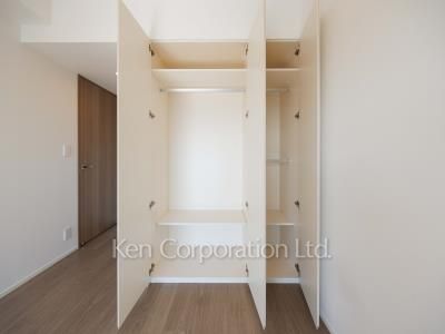 Closet ※Photo of the same layout on 7 floor. Decoration and fixture may differ.
