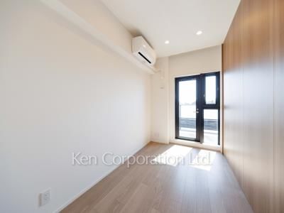 Bedroom ※Photo of the same layout on 7 floor. Decoration and fixture may differ.
