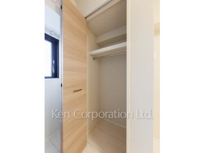 Closet ※Photo of the same layout on 4 floor. Decoration and fixture may differ.
