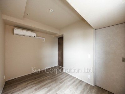 Bedroom ※Photo of the same layout on 9 floor. Decoration and fixture may differ.