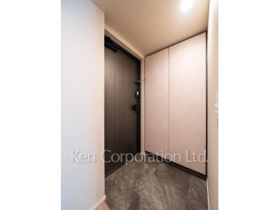 Entrance ※Photo of the same layout on 6 floor. Decoration and fixture may differ.