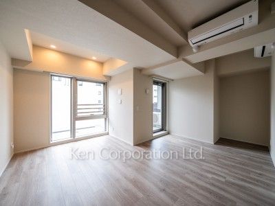 Living-Dining ※Photo of the same layout on 6 floor. Decoration and fixture may differ.