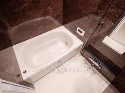 Bath ※Photo of the same layout on 6 floor. Decoration and fixture may differ.